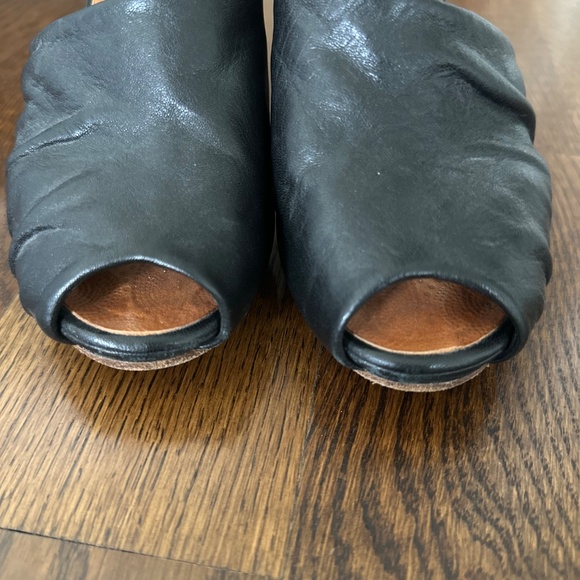 Chie Mihara Black Magic Pebble Leather - Size 37 - Picture 11 of 12